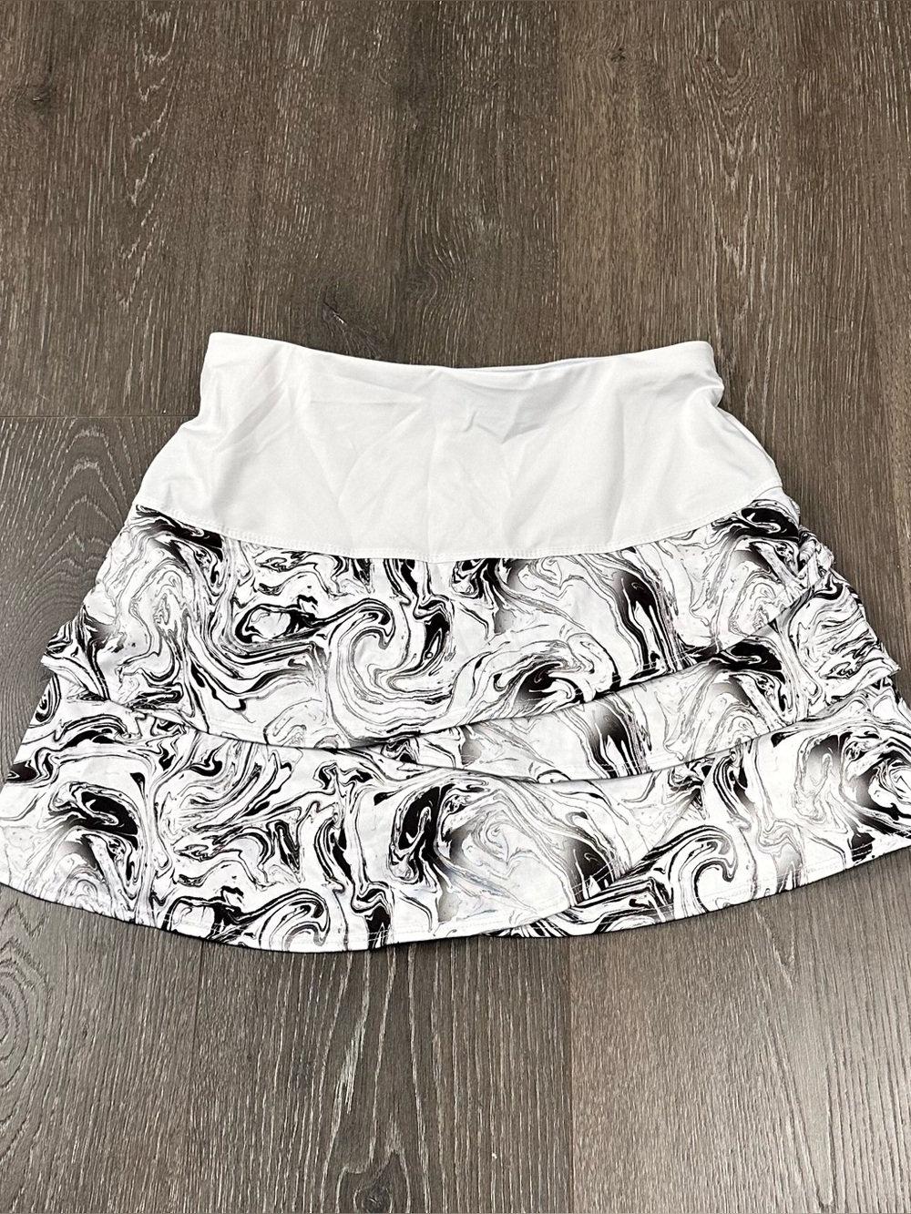 Lucky in Love Scallop Skirt Sz XS